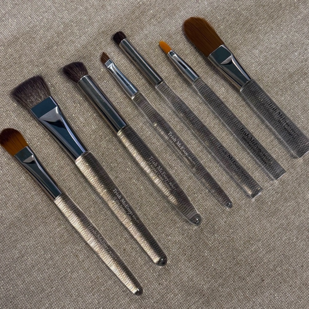 Trish McEvoy 7pc Brush Set-Foundation-Concealer-Blending-Crease-Contour-Liner - Picture 4 of 4